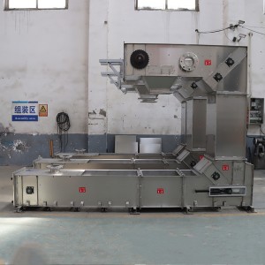 Z-arm conveyor bucket elevator